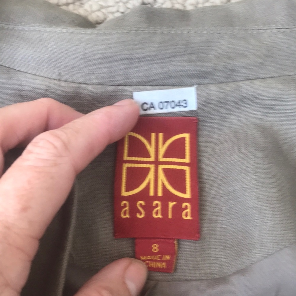 Asara Linen Jacket. - Picture 8 of 8